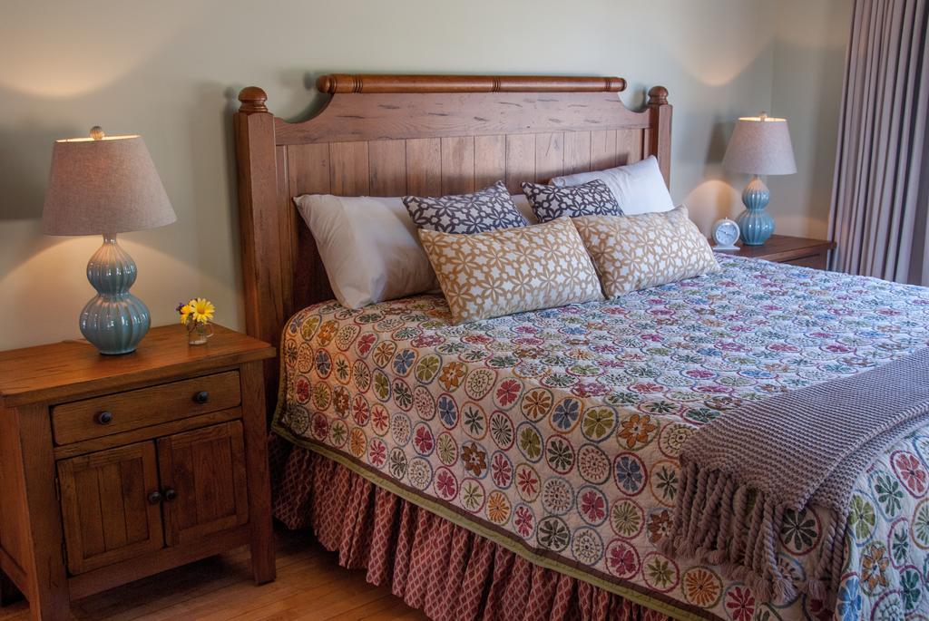 Top Notch Inn Горъм Екстериор снимка